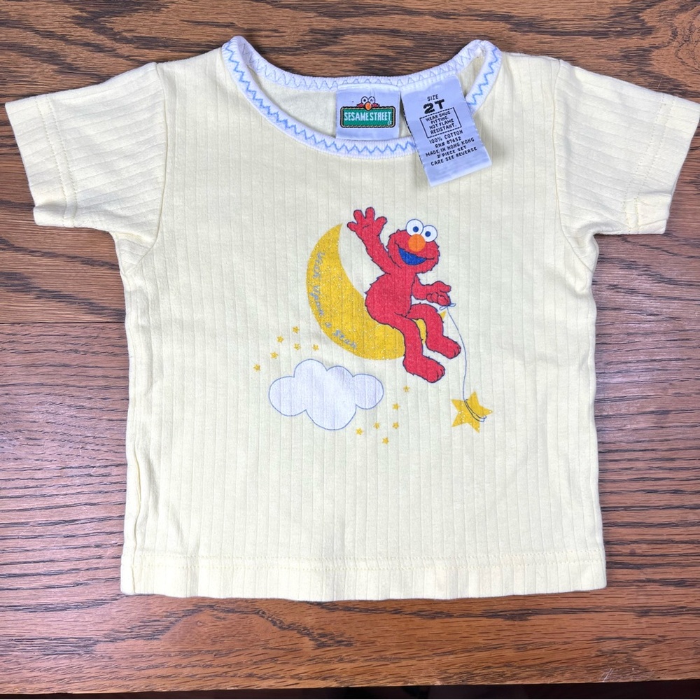 Vintage Sesame Street Elmo Moon & Stars T-Shirt Toddler 2T Yellow